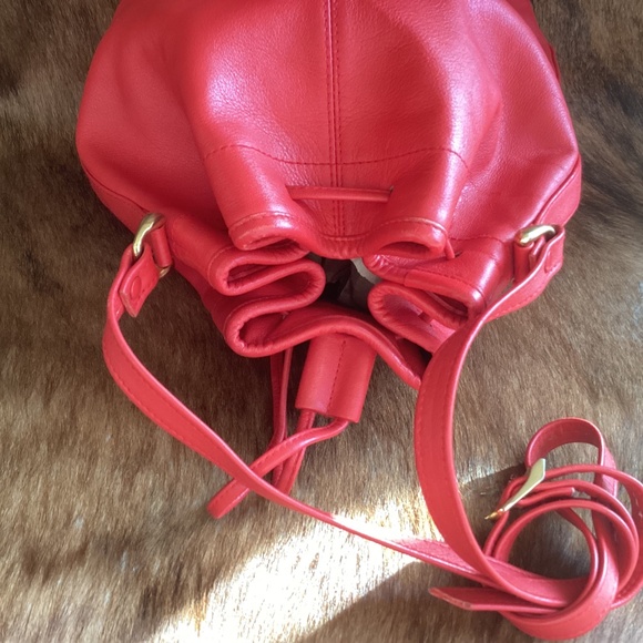 Jennifer Moore Red Soft Leather Drawstring Gather Slouch Crossbody Handbag - Picture 7 of 11